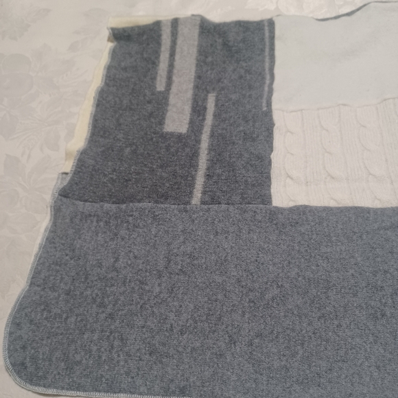 NWT, Cashmere Baby or Travel Blanket by trash-a-porter from Barneys NY - Picture 5 of 16